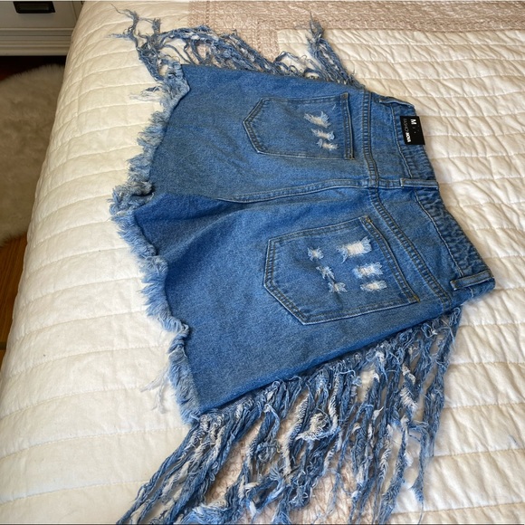 Shorts - Picture 4 of 5